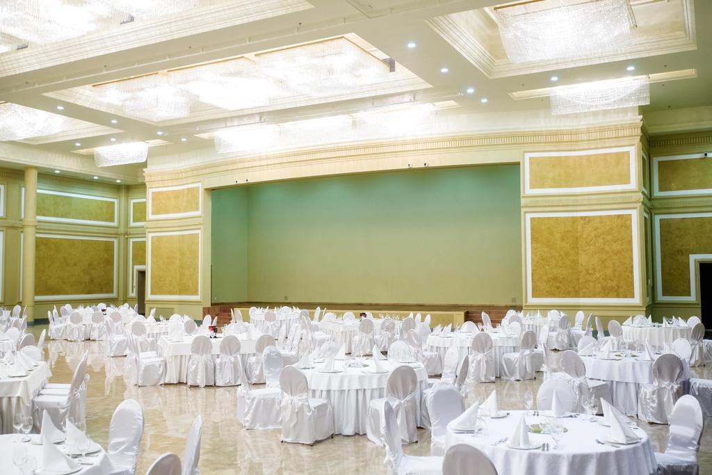 7 Days City Hotel Днепр Экстерьер фото
